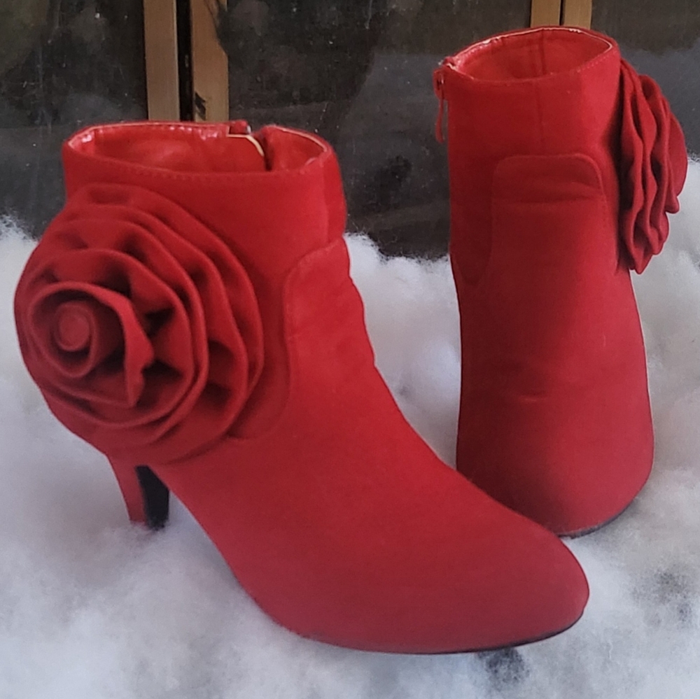 Red Rose Booties